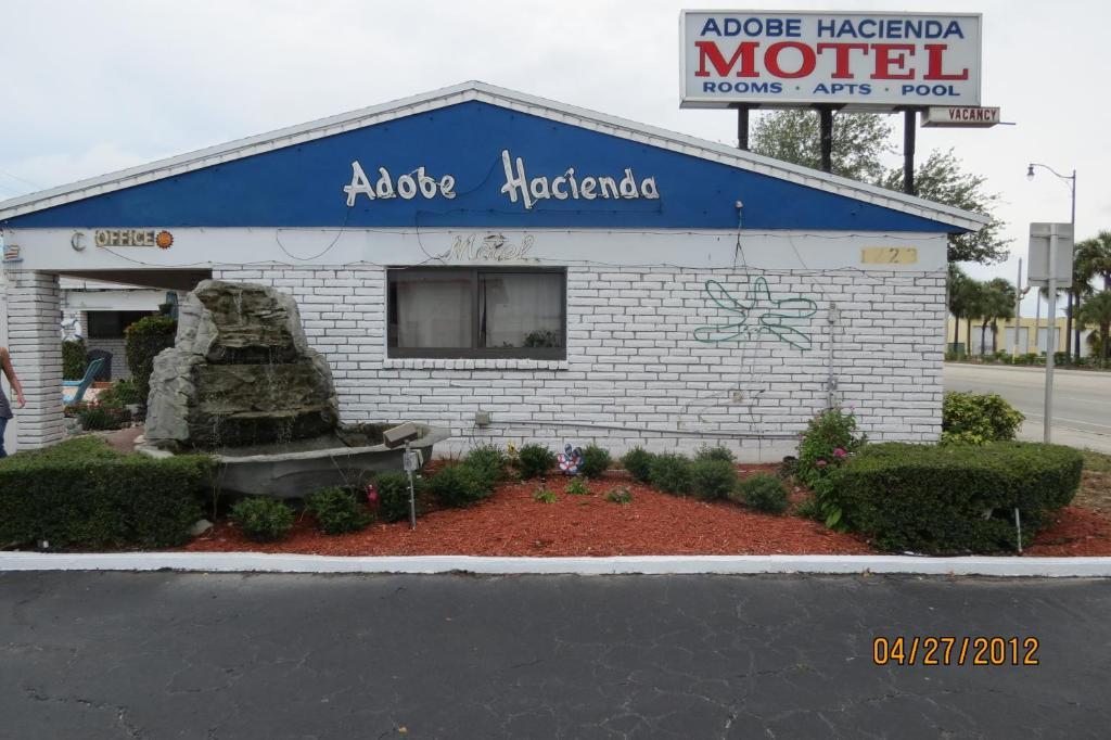 Adobe Hacienda Motel Hollywood Extérieur photo